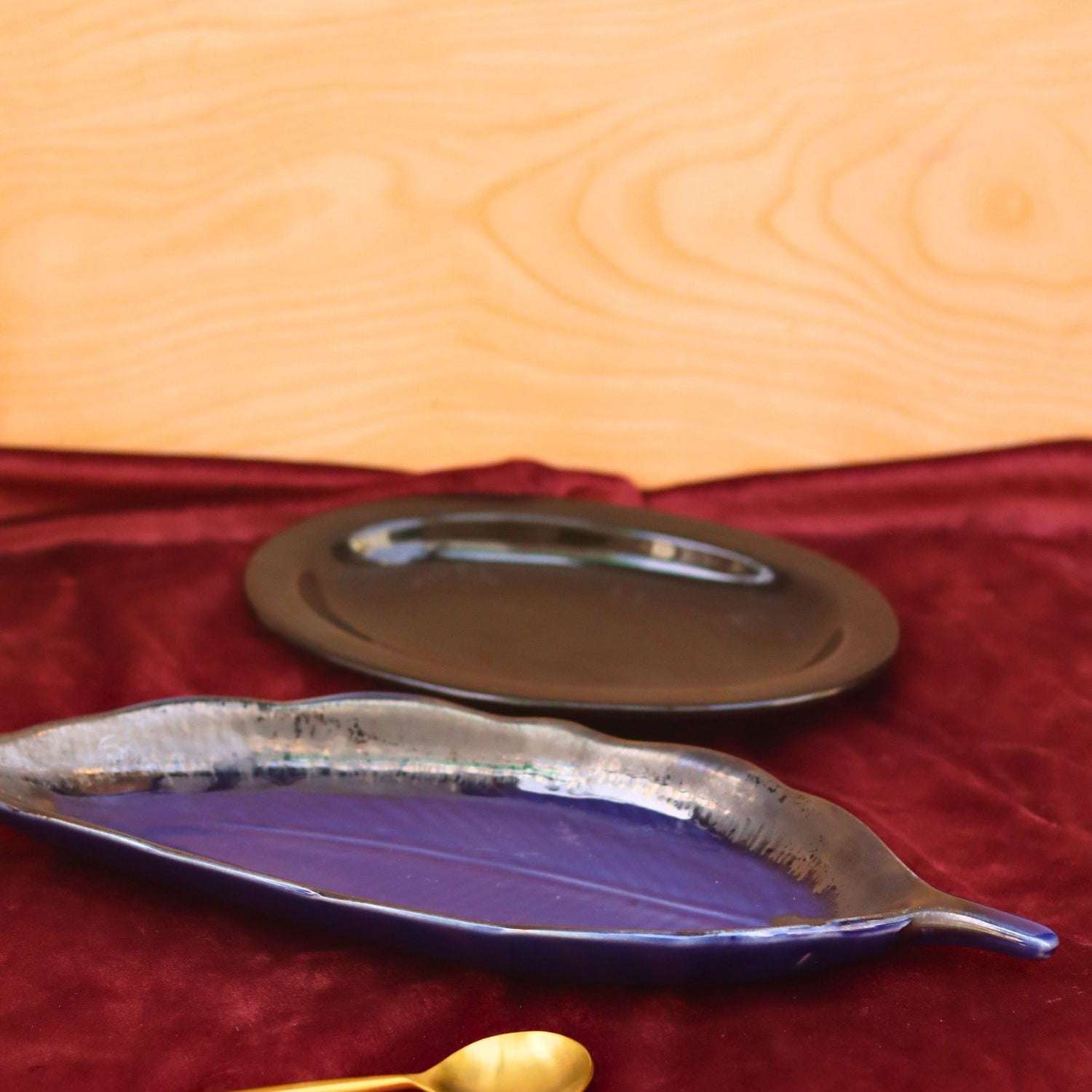 Set of 2 - Electric Blue leaf platter & Black oval platter combo made by ceramic