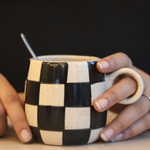 chess & polka cuddle mug made by ceramic 