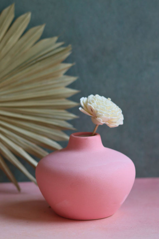 esoteric vase round pink with matte finish