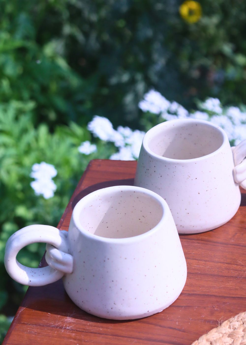 Knotted Handle Mug made by ceramic