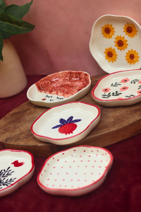 Set of 6 Charming Sweet handmade Dessert Plate (for the price of 5)