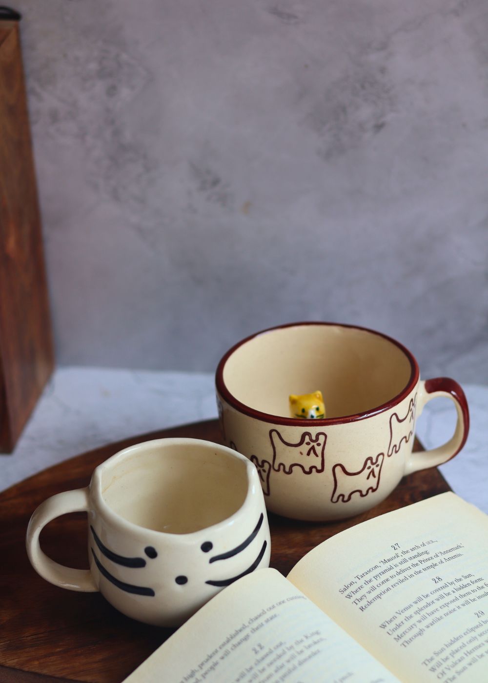 The OG Cat & Kitty Mug made by ceramic