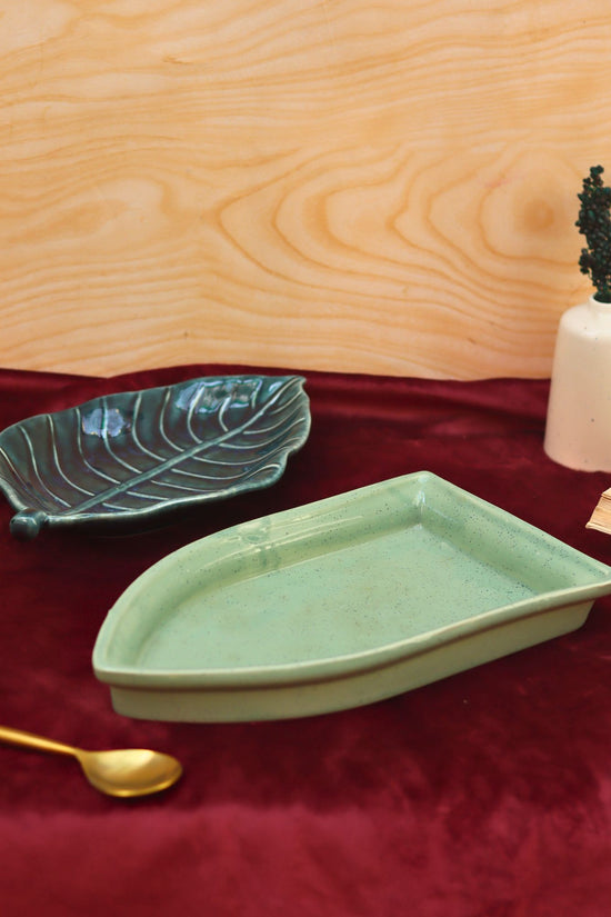 Set of 2 - foilage leaf platter & Sage green Boat platter combo with premium quality material