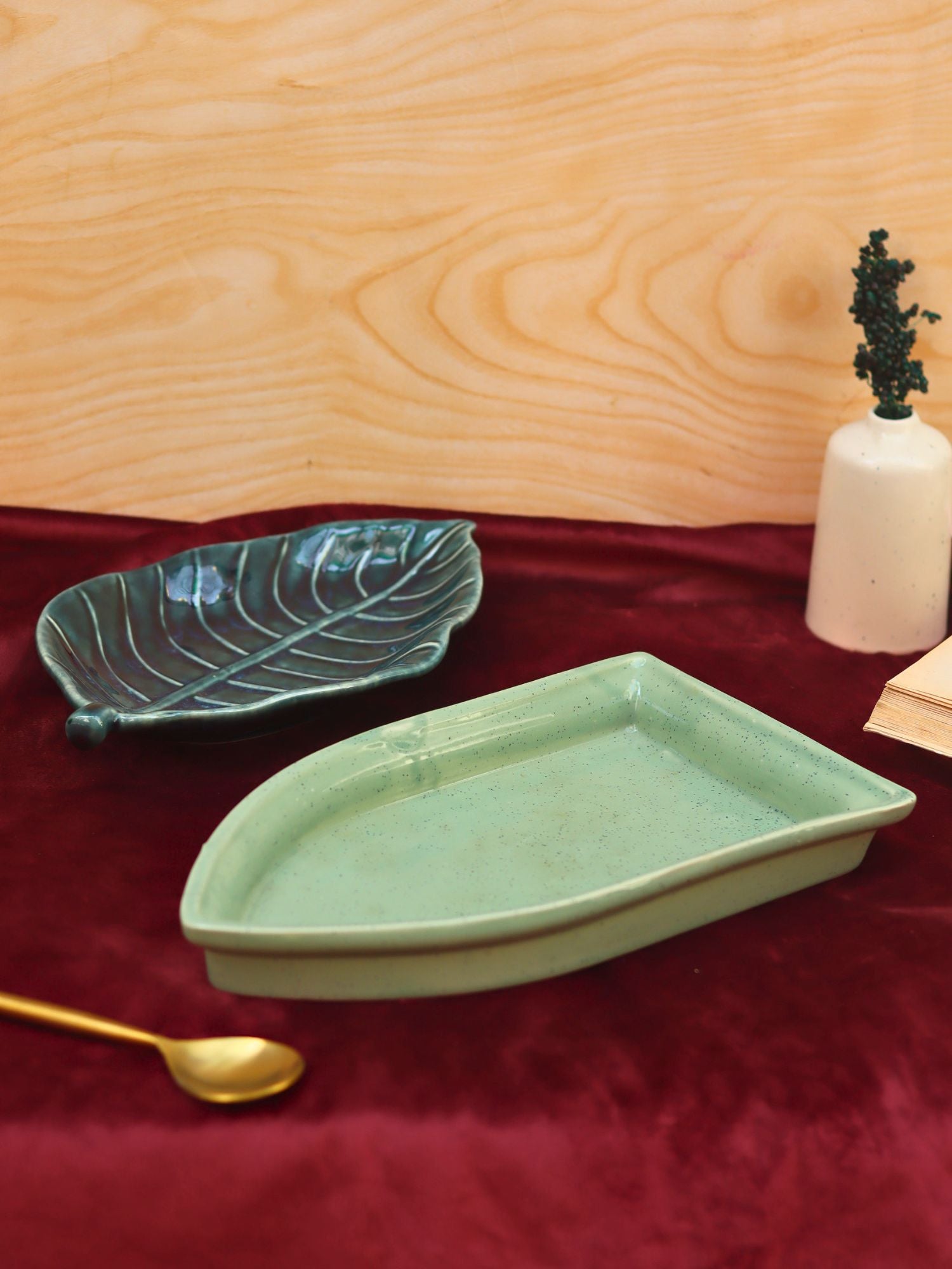 Set of 2 - foilage leaf platter & Sage green Boat platter combo with premium quality material