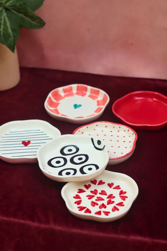 Set of 6 Artful Dessert plate (for the price of 5)