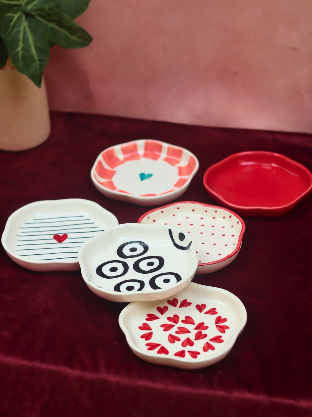 Set of 6 Artful Dessert plate (for the price of 5)