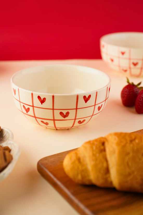 ceramic red chequered heart bowl 