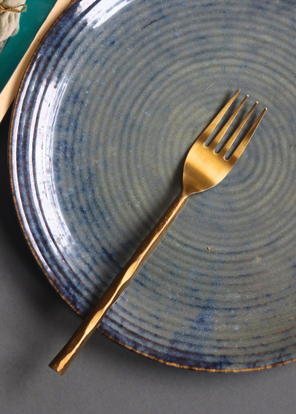Stainless steel gold hammered fork 