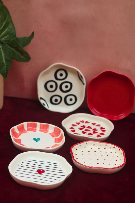 Set of 6 Artful Dessert plate (for the price of 5)
