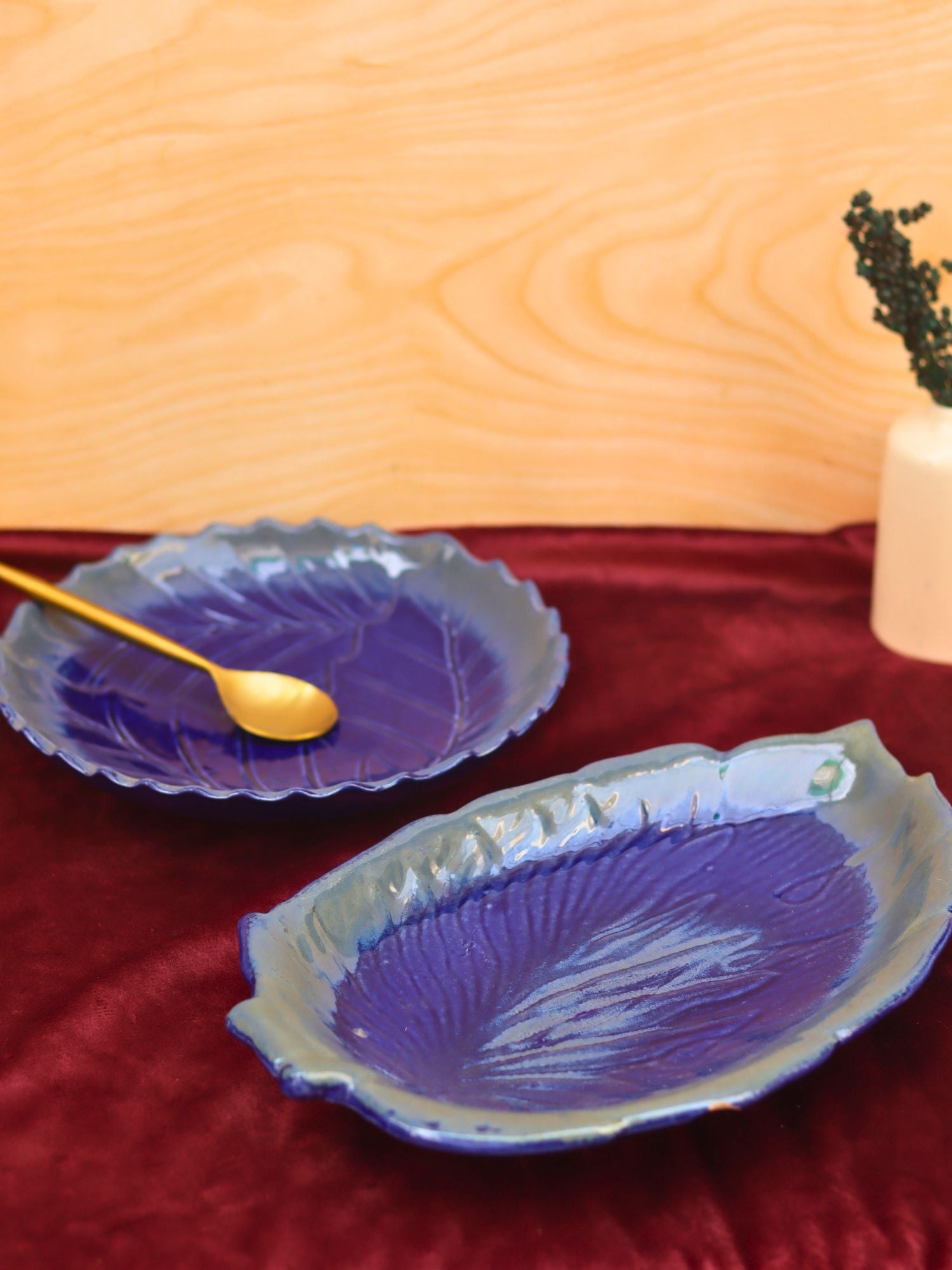 Set of 2 - Royal Blue Round Engraved Platter & royal blue betel leaf platter combo made by ceramic
