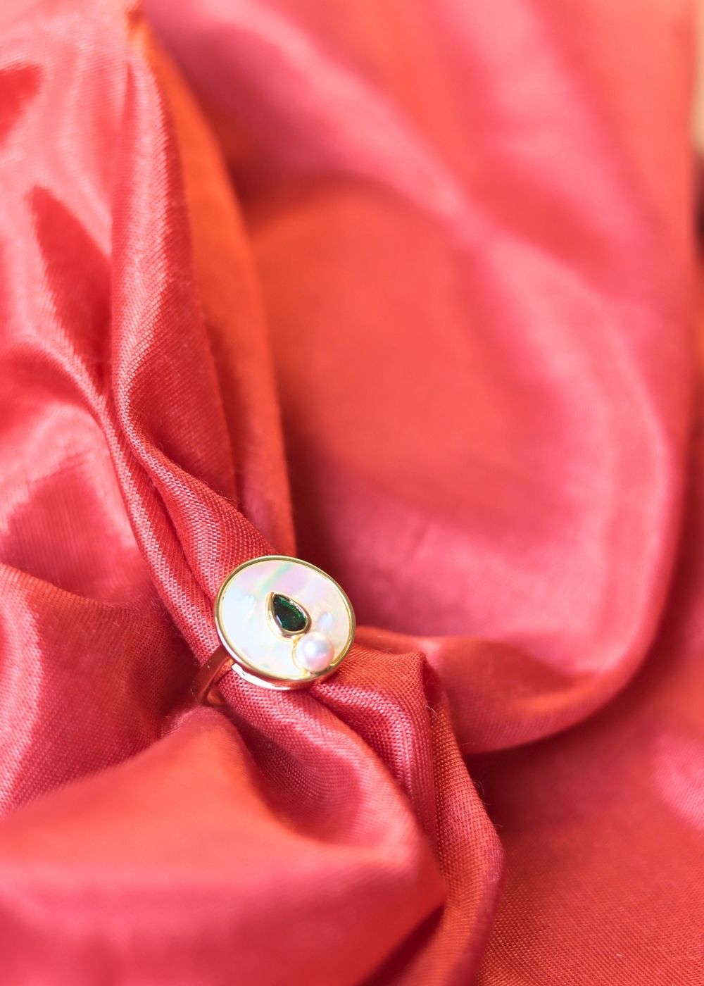 Emerald Pearl Luna Ring with premium quality material