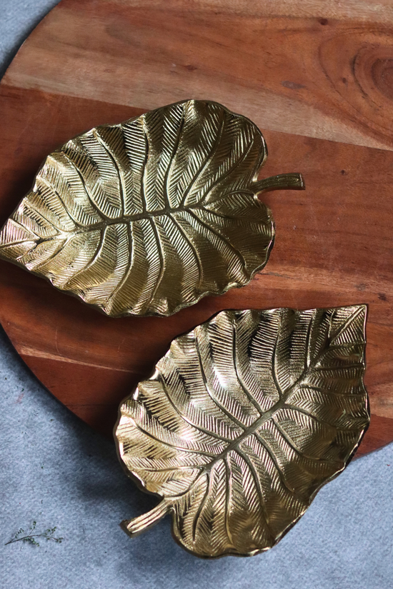 Two Palm Leaf Bowls golden 