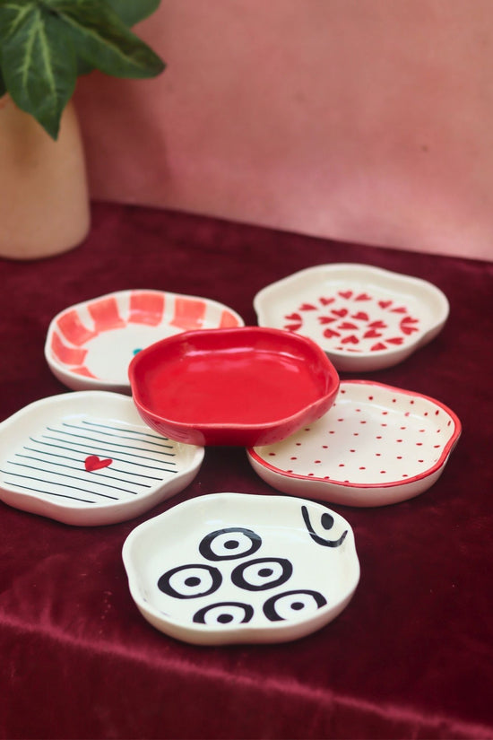 Set of 6 Artful Dessert plate (for the price of 5)