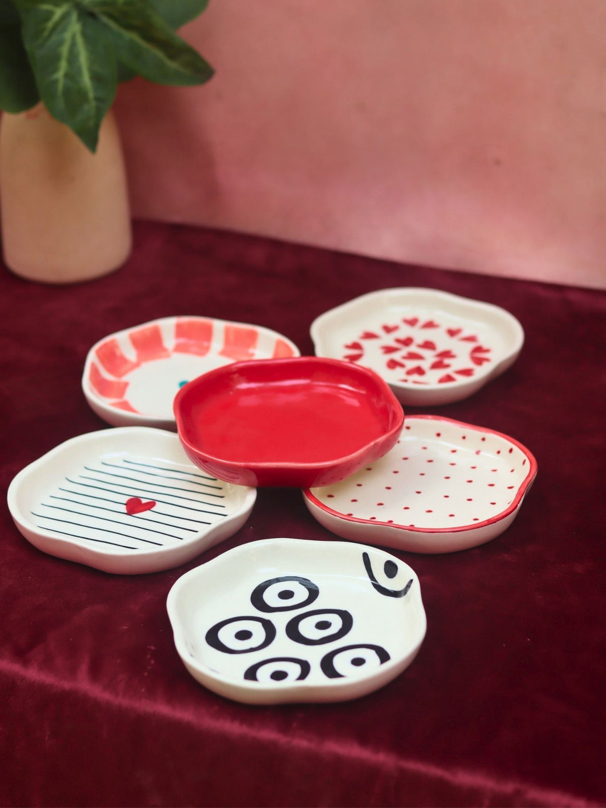 Set of 6 Artful Dessert plate (for the price of 5)