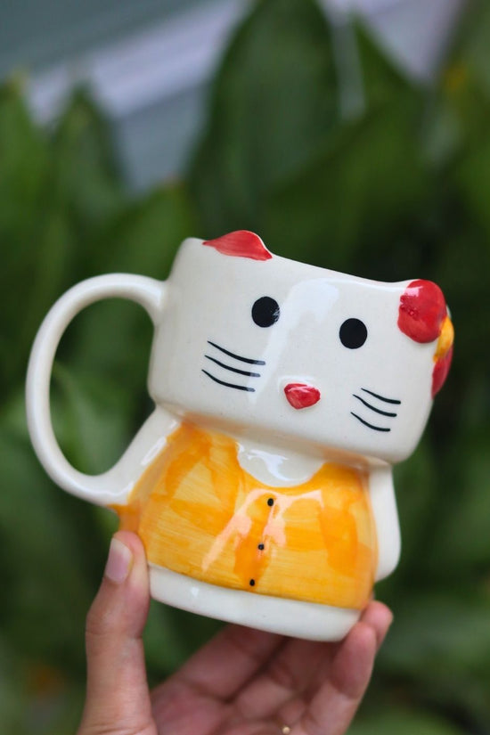 Hello kitty mug made by ceramic