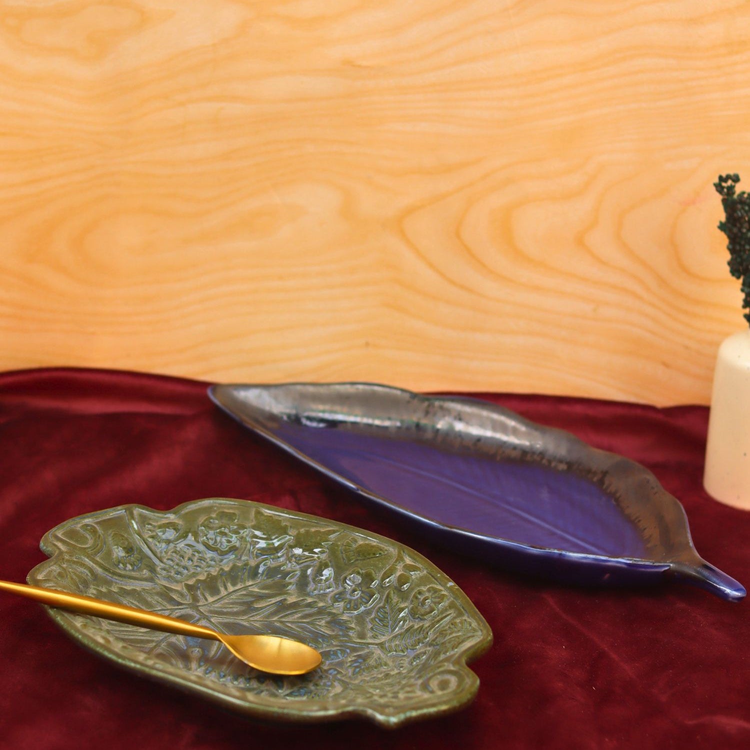 Set of 2 - Electric blue leaf platter & Green Xmas leaf platter combo made by ceramic