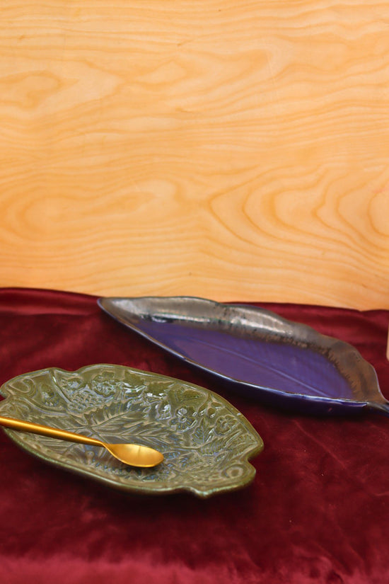 Set of 2 - Electric blue leaf platter & Green Xmas leaf platter combo made by ceramic