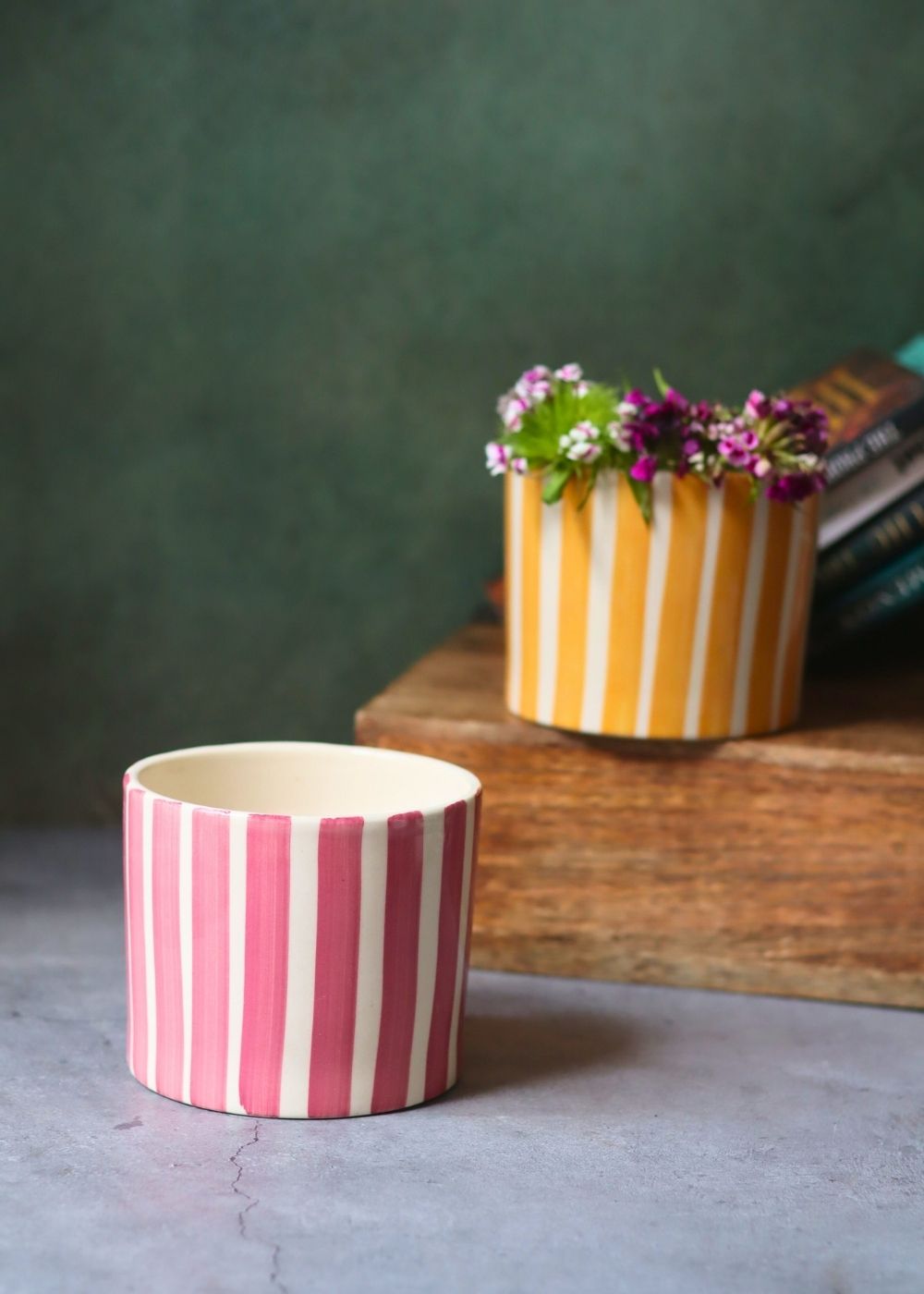 Set of 2 Striped Planter - Yellow & Magenta with premium quality material