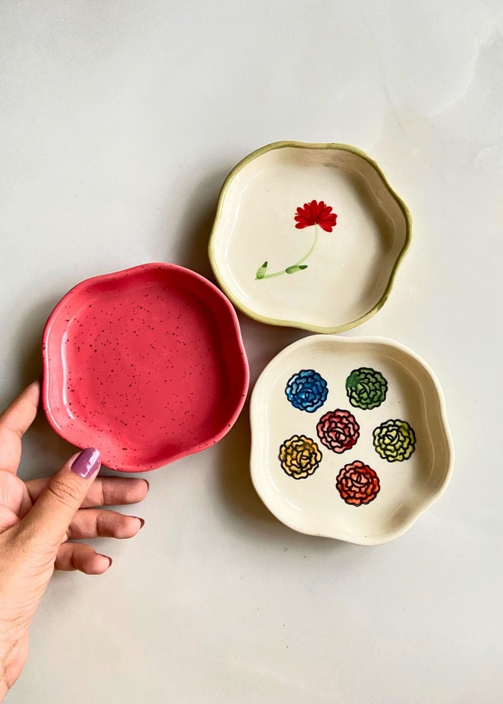 Handmade dessert plates made by ceramic 