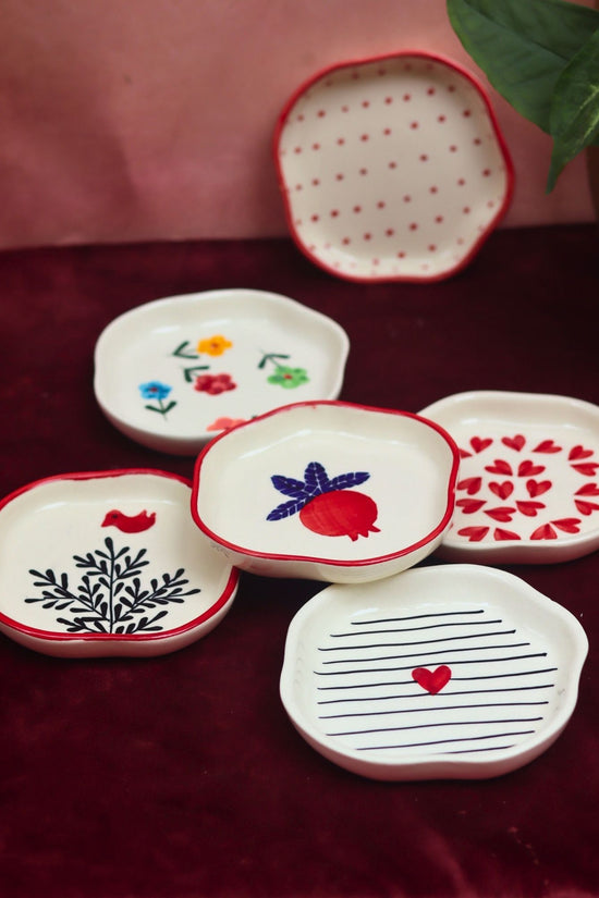 handmade Set of 6 {red & black) handmade dessert plates (For the price of 5)