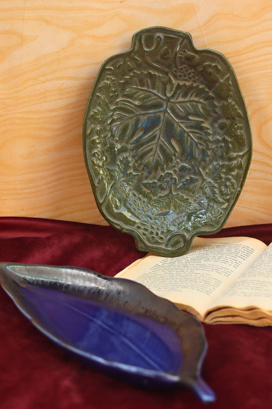 Set of 2 - Electric blue leaf platter & Green Xmas leaf platter combo handmade in India