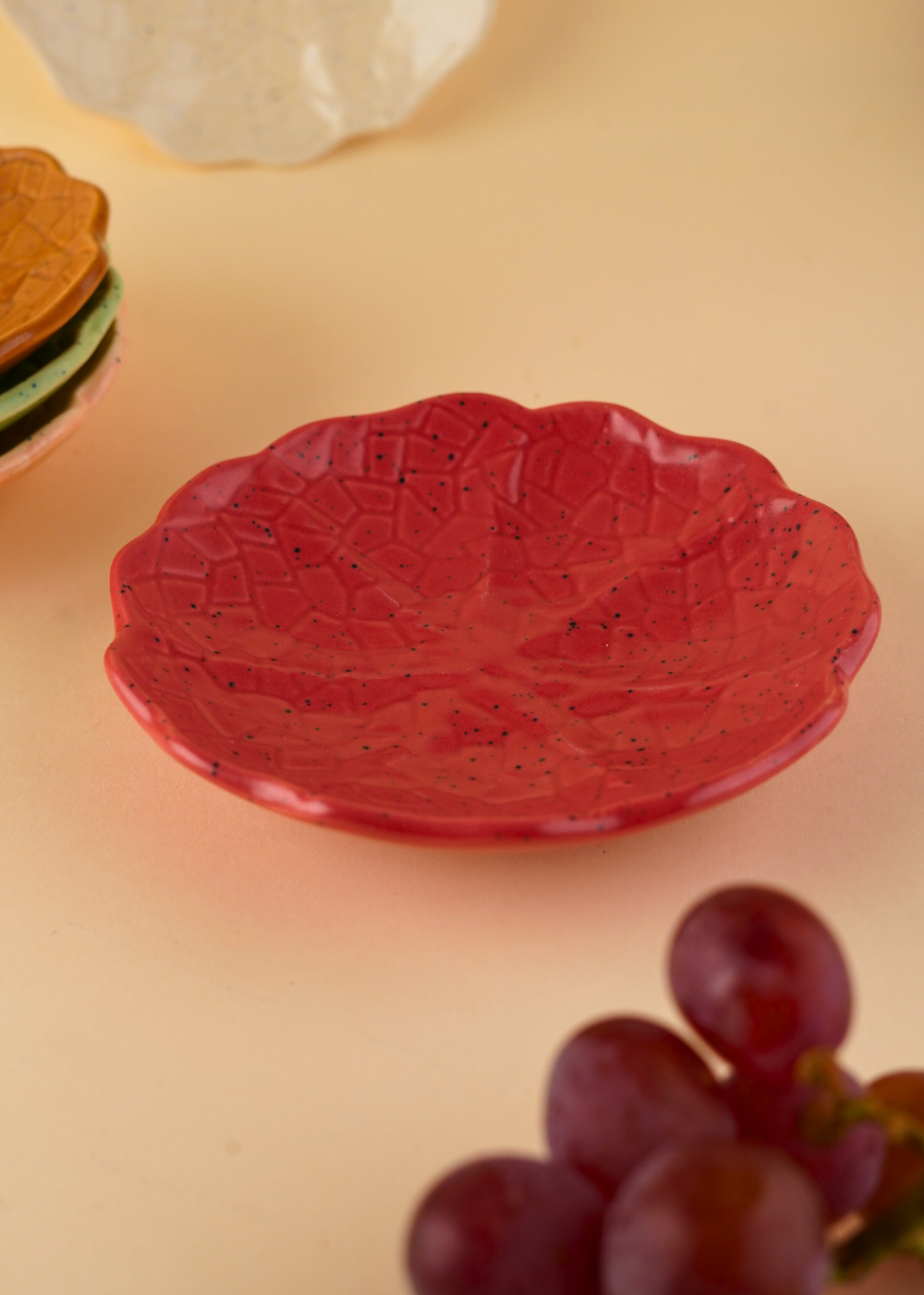 red cabbage handmade dessert plate made by ceramic