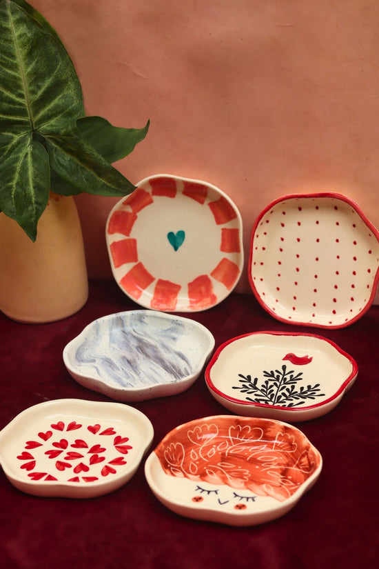 Set of 6 Hotselling Handmade Dessert plates (for the price of 5)