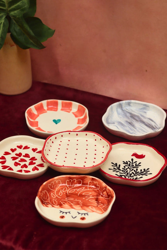 Set of 6 Hotselling Handmade Dessert plates (for the price of 5)