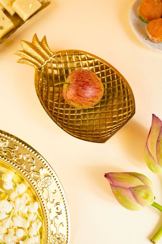 Pineapple Pristine Platter - Gold for this festival