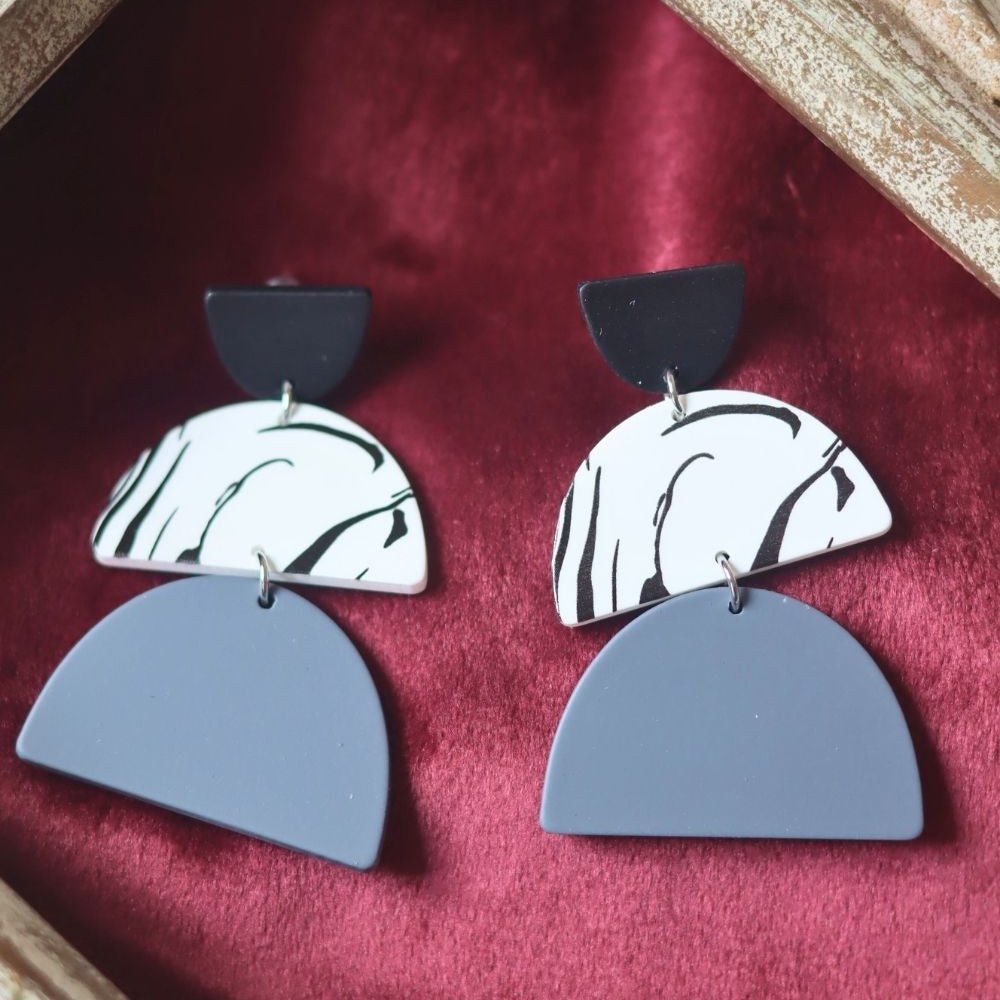 Classic Noir Earrings with premium quality material