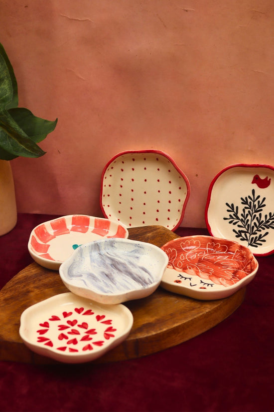 Set of 6 Hotselling Handmade Dessert plates (for the price of 5)