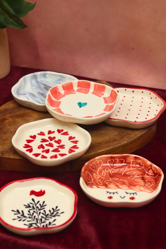 Set of 6 Hotselling Handmade Dessert plates (for the price of 5)