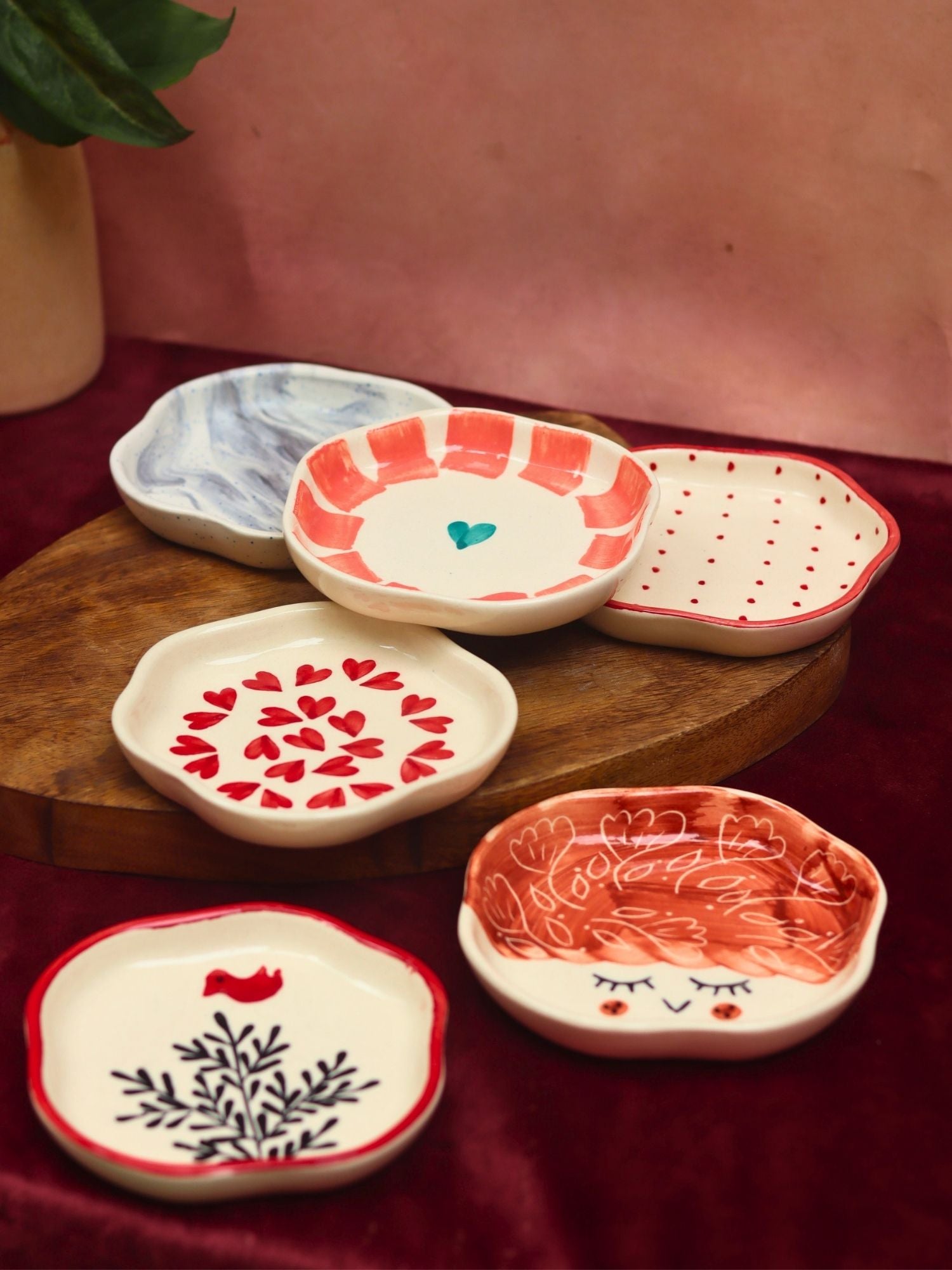 Set of 6 Hotselling Handmade Dessert plates (for the price of 5)