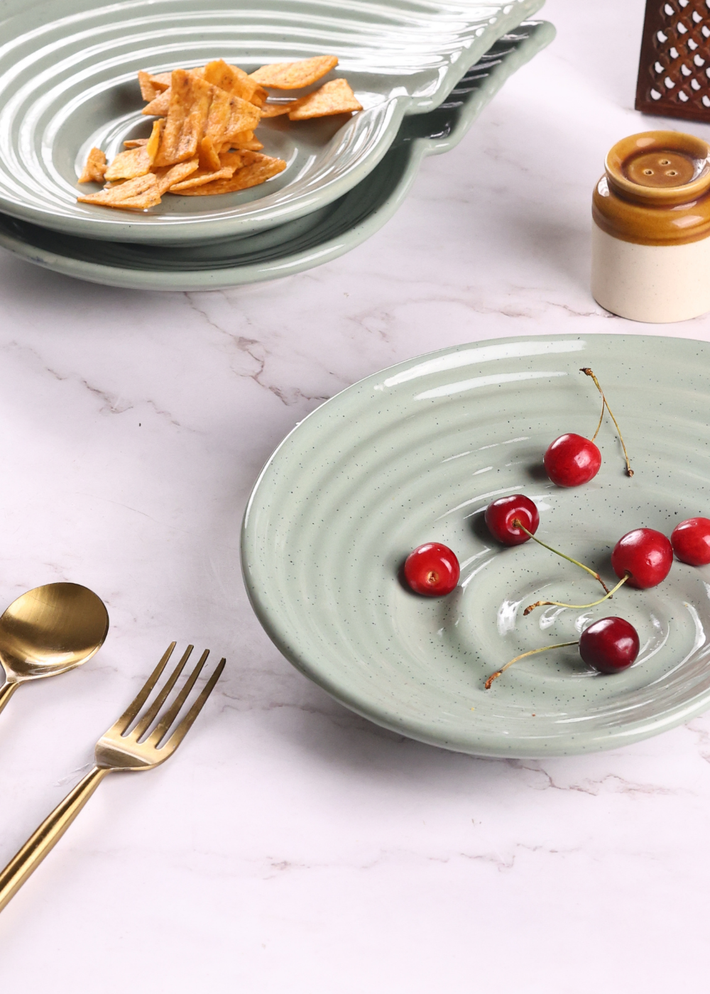 Handmade ceramic platter for dinnerware 