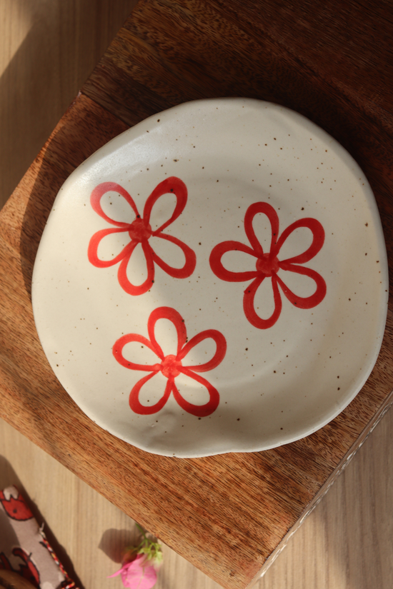 red bloom plate made with pure ceramic 