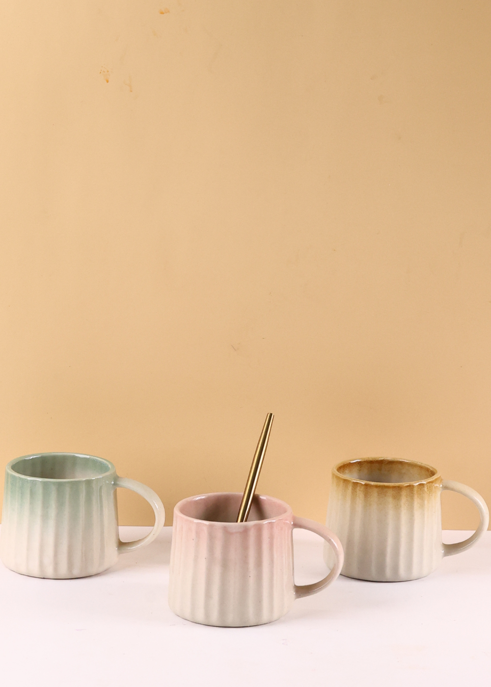 ombre mugs made by ceramic 