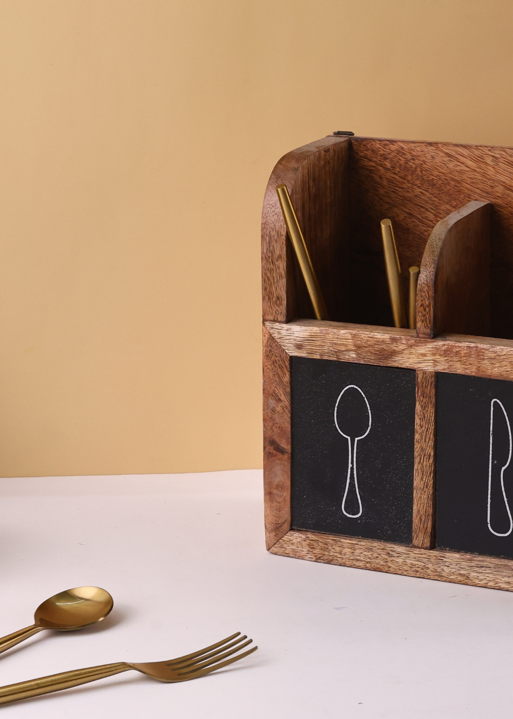Handmade wooden cutlery holder with cutleries