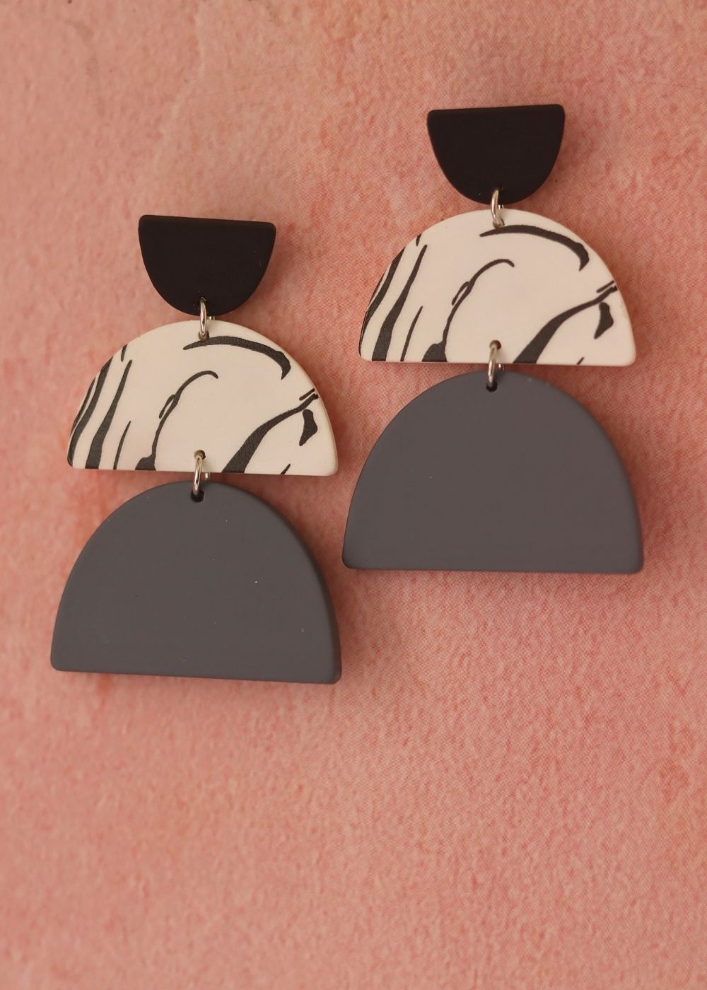 Classic Noir Earrings made by plastic