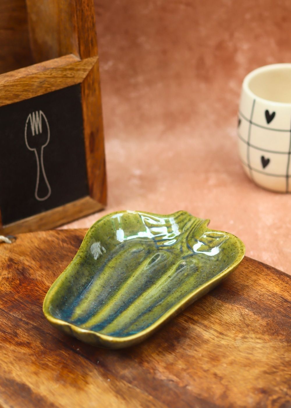 Bell Pepper Platter made by ceramic