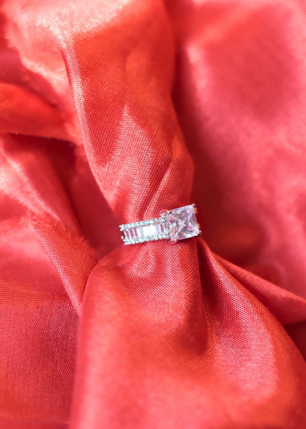 Timeless Facet Ring with premium quality material