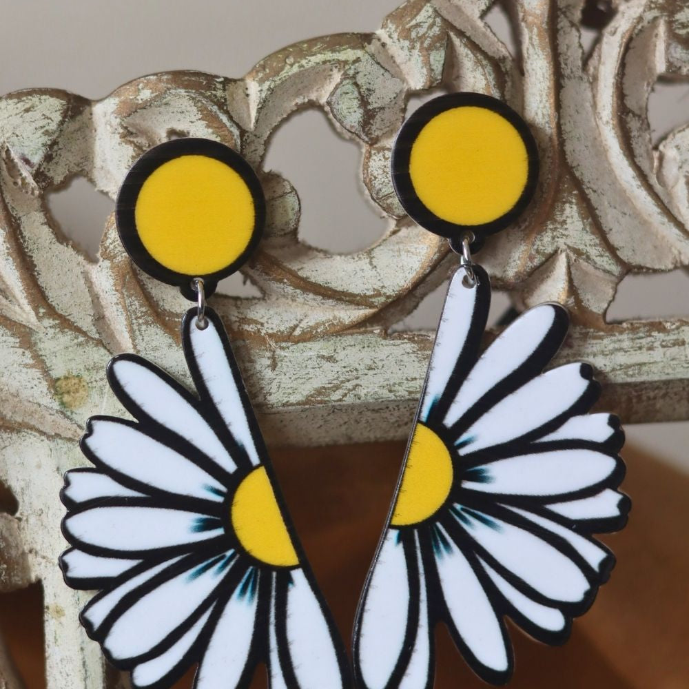 Daisy Earrings with premium quality material