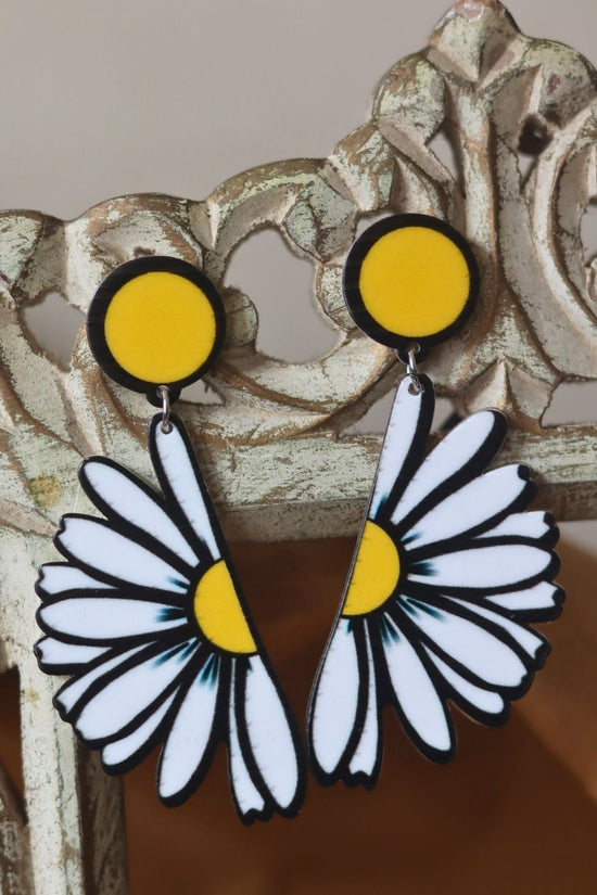 Daisy Earrings with premium quality material
