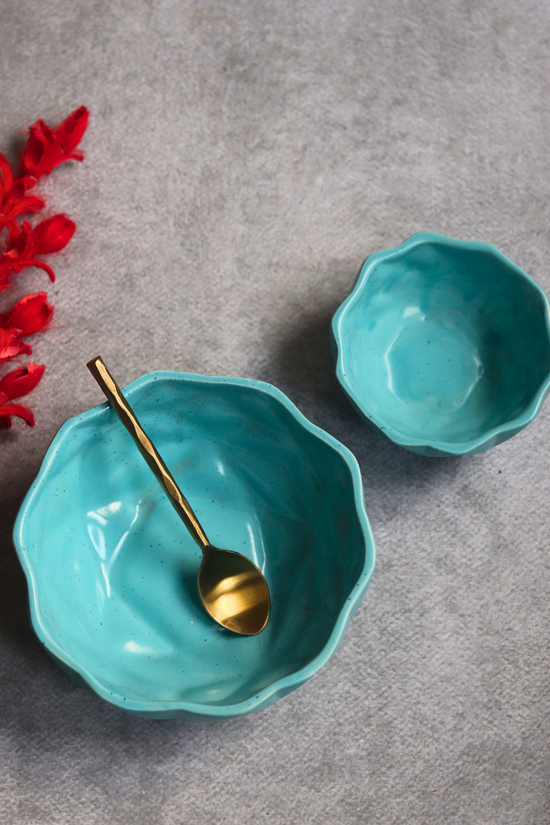 Two ceramic blue diamond bowls 