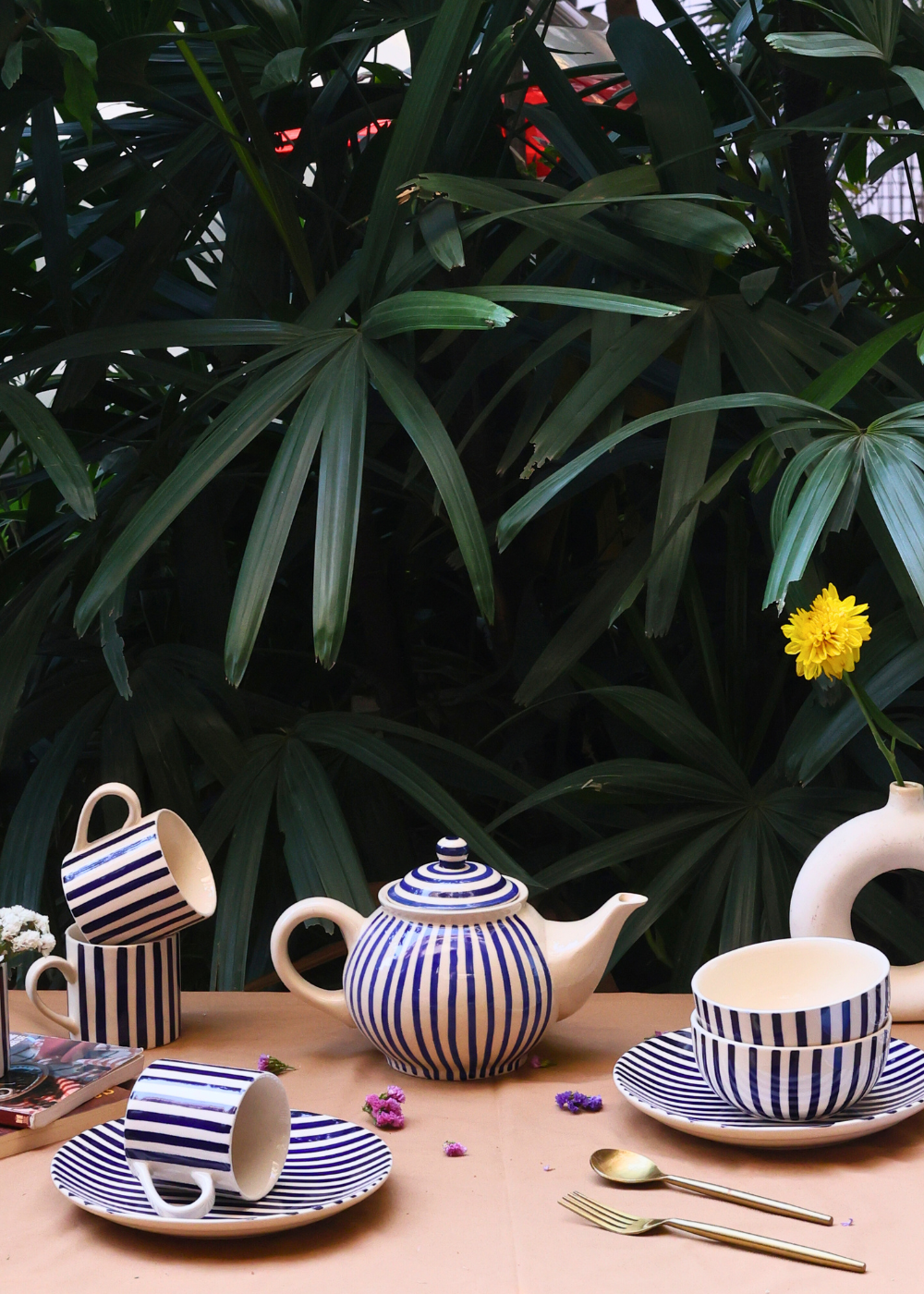 thin stripes Mug, bowl, plate & kettle set