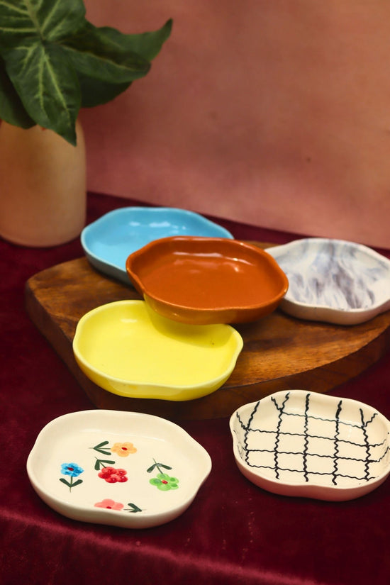 Set of 6 Classic treat handmade dessert plate (for the price of 5) made by ceramic