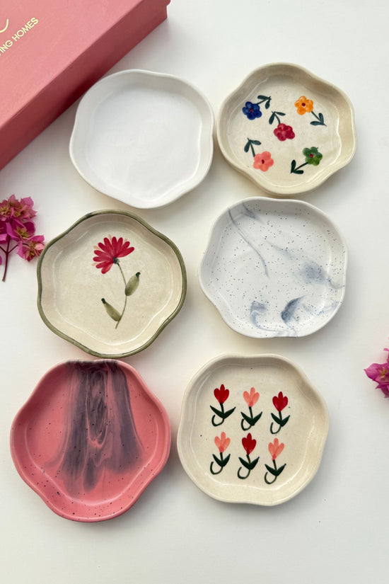 Set of 6 Chic Treats Dessert plates (for the price of 5)