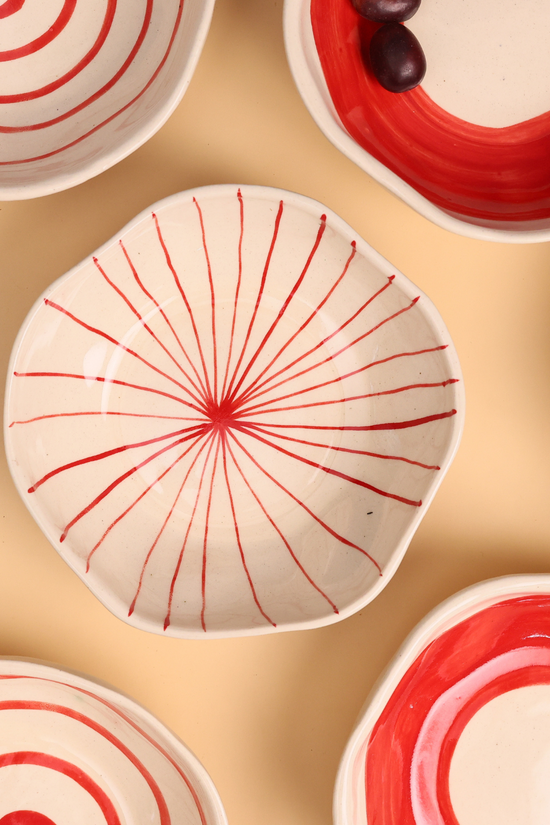 red lines bowl with unique design