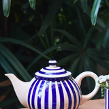 Thick strips tea pot