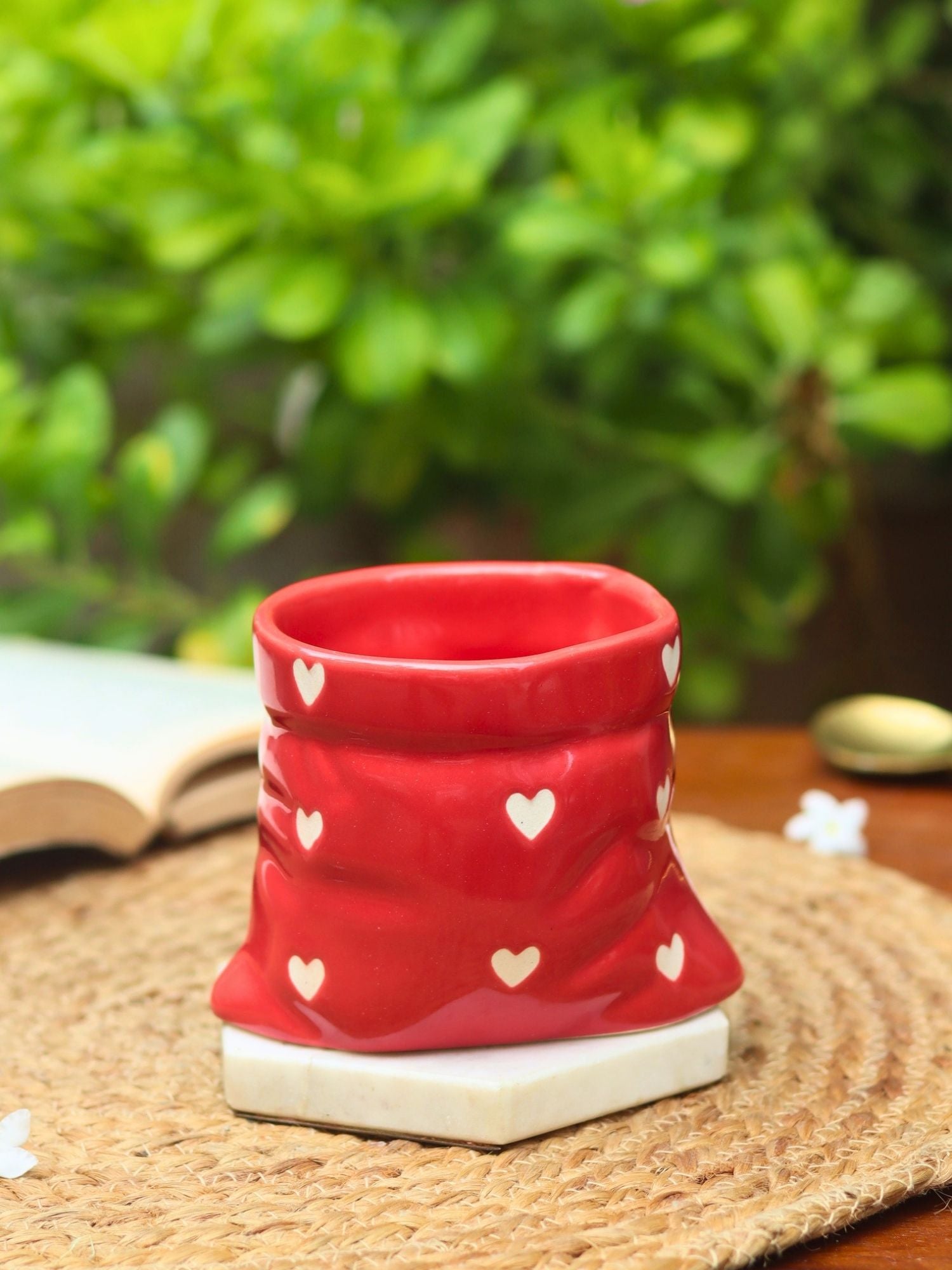 Red Heart Pouch Mug with premium quality material