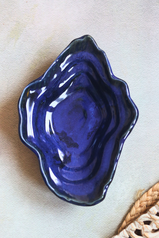 Handmade ceramic kitchenware wavy bowl 